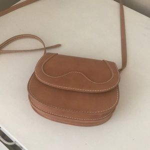Universal Thread crossbody